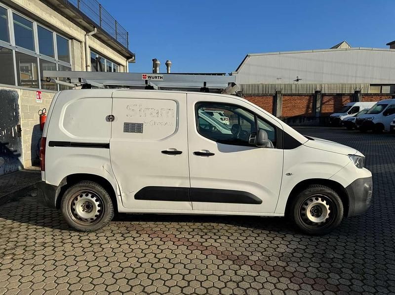 Usata Peugeot Partner 131 CV (96 kW) 2019 Bianco Monovolume
