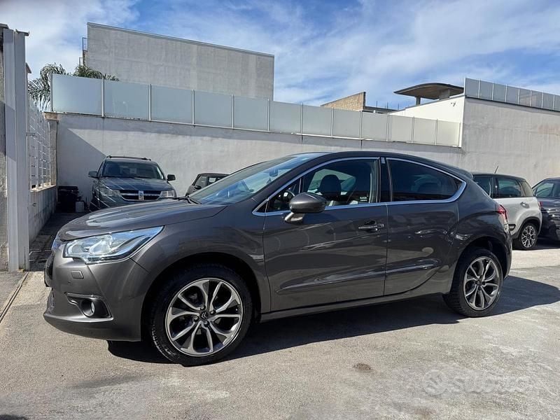 Usata DS Automobiles DS4 Sport Chic 131 CV (96 kW) 2015 Beige Berlina