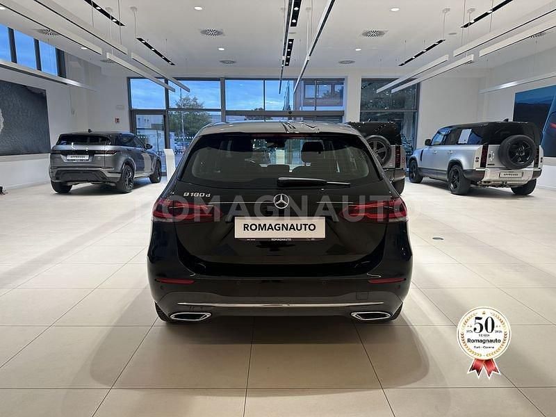 Usata Mercedes B180 116 CV (85 kW) 2020 Nero Monovolume