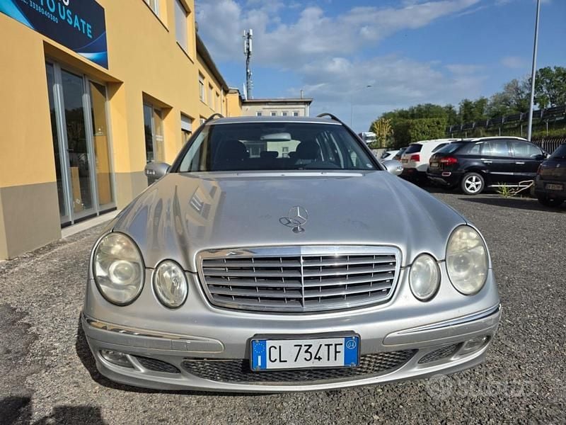 Usata Mercedes E280 Elegance 176 CV (129 kW) 2004 Grigio Station wagon