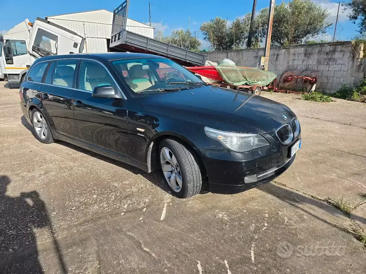 Usata BMW 530 235 CV (172 kW) 2009 Nero Station wagon