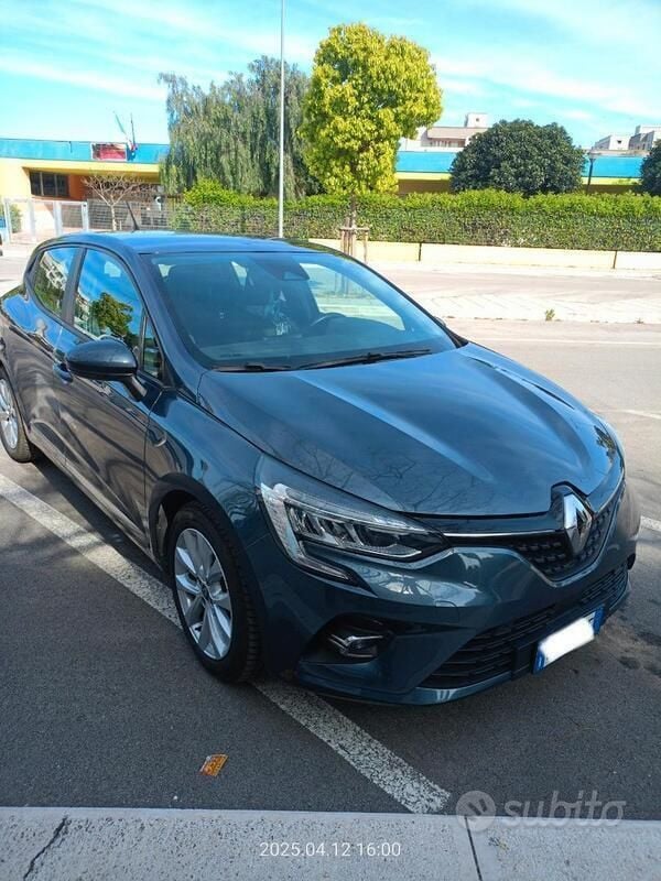 Usata Renault Clio V 101 CV (74 kW) 2020 Grigio Utilitaria