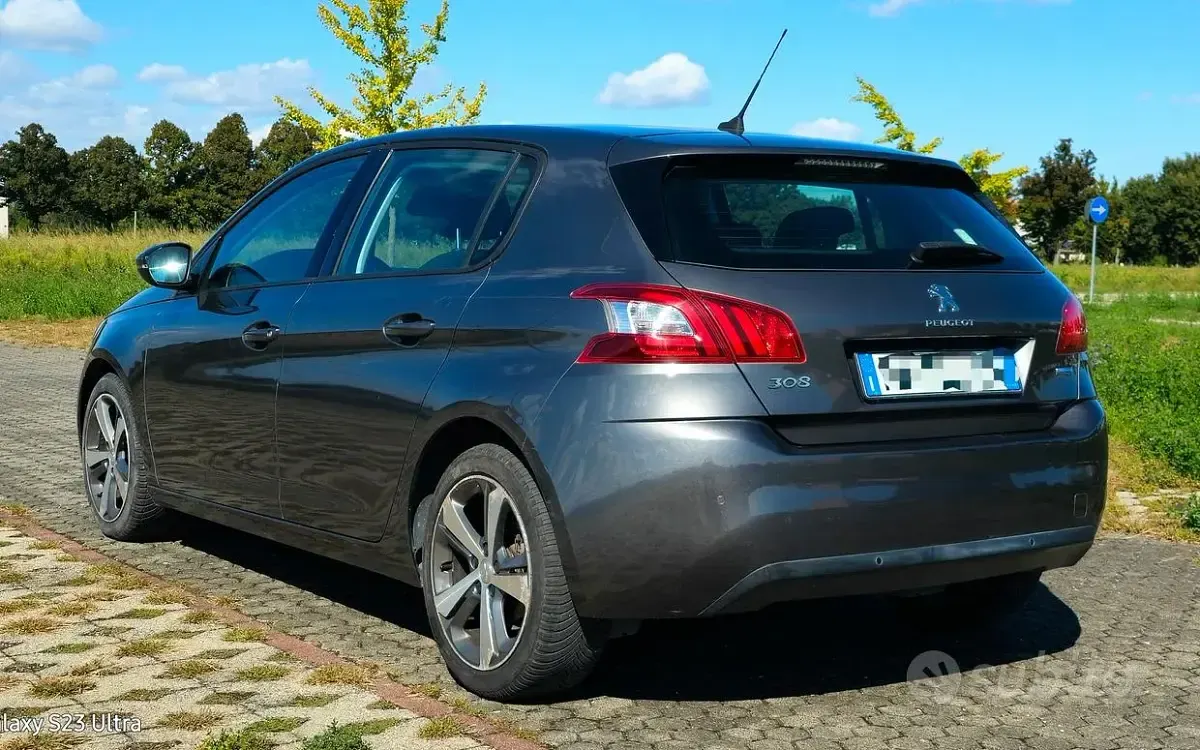 Usata Peugeot 308 120 CV (88 kW) 2016 Grigio Berlina