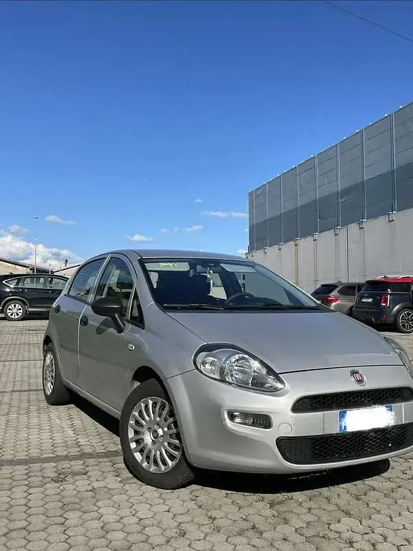 Usata Fiat Punto Street 69 CV (50 kW) 2018 Grigio Utilitaria