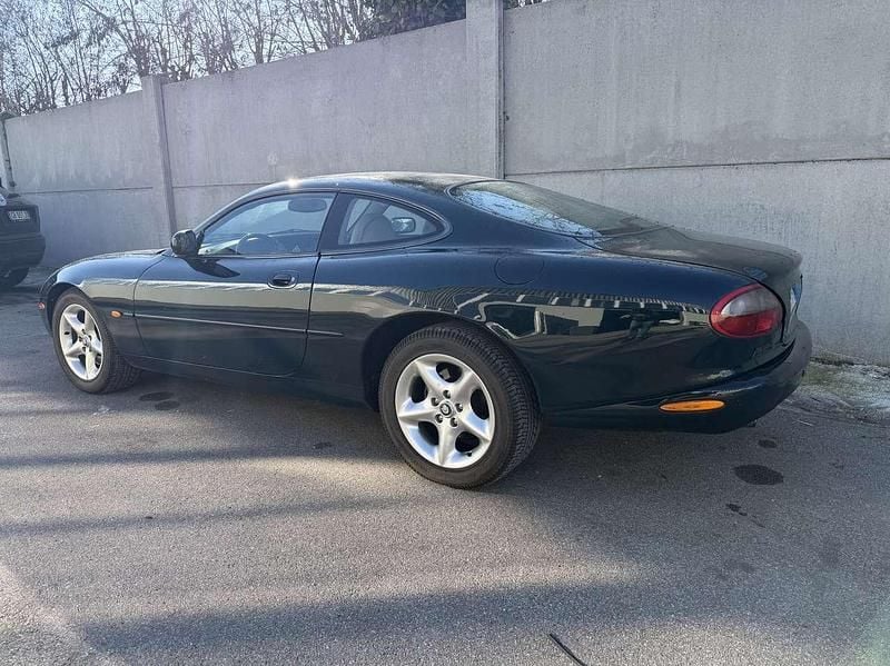 Usata Jaguar XK8 284 CV (208 kW) 2000 British race green Coupé