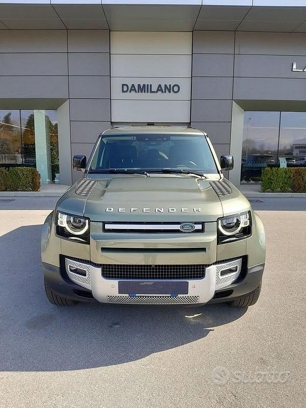 Usata Land Rover Defender SE 400 CV (294 kW) 2024 Verde SUV
