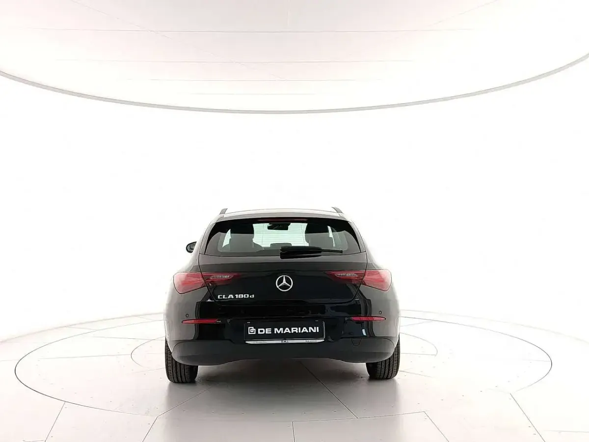 Usata Mercedes CLA180 Shooting Brake Advanced 116 CV (85 kW) 2025 Nero notte Station wagon