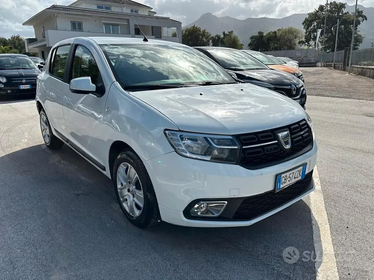 Usata Dacia Sandero 101 CV (74 kW) 2020 Bianco Berlina