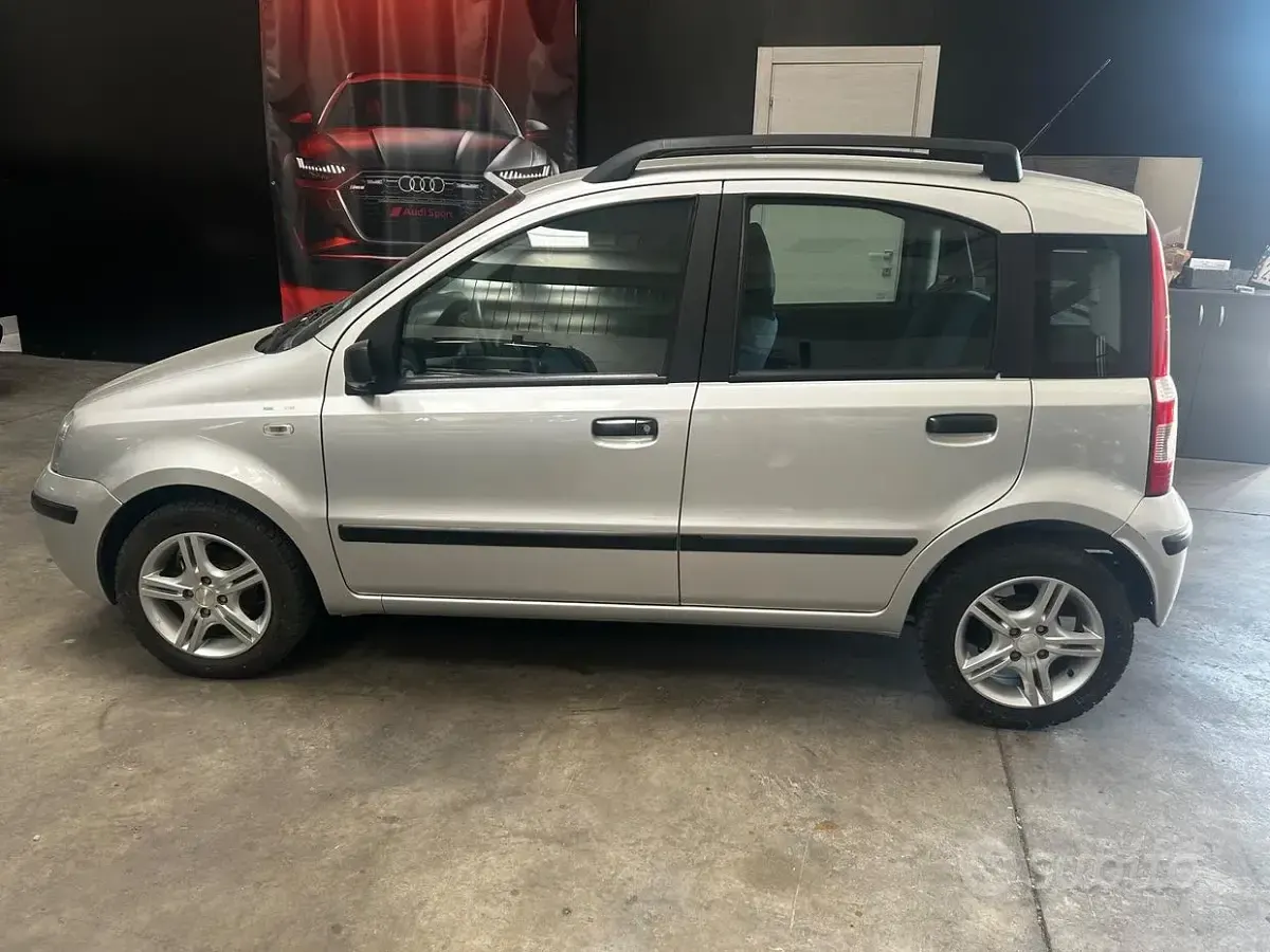 Usata Fiat Panda Active 60 CV (44 kW) 2007 Grigio Utilitaria
