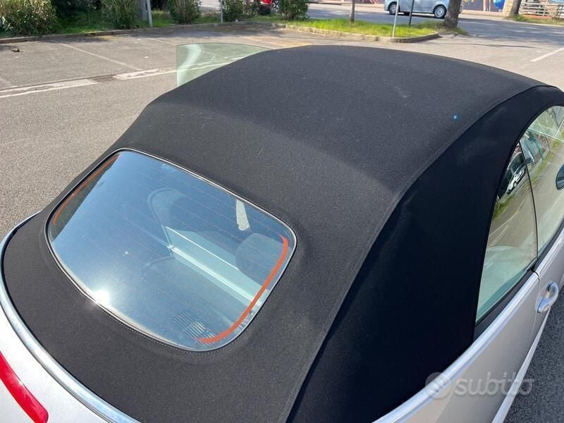 Usata VW Beetle Cabriolet 101 CV (74 kW) 2015 Argento Cabrio