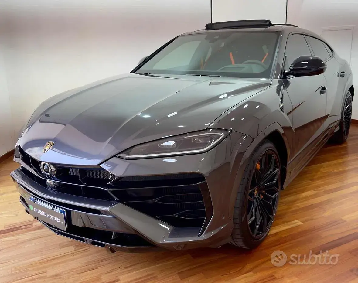 Usata Lamborghini Urus 799 CV (587 kW) 2025 Grigio scuro SUV