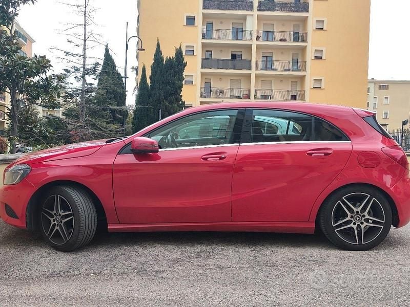 Usata Mercedes A200 156 CV (114 kW) 2014 Rosso Utilitaria