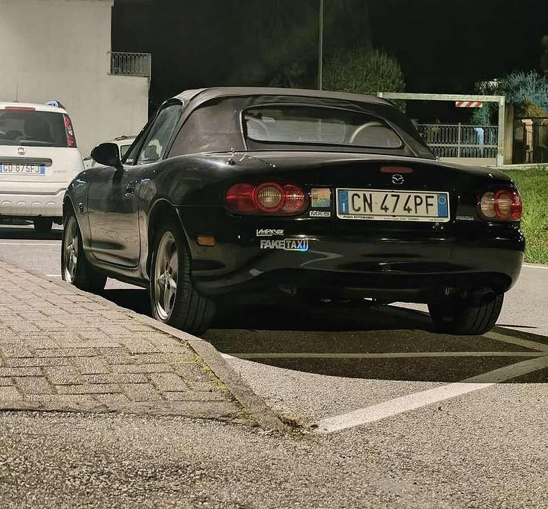 Usata Mazda MX5 110 CV (80 kW) 2004 Cabrio