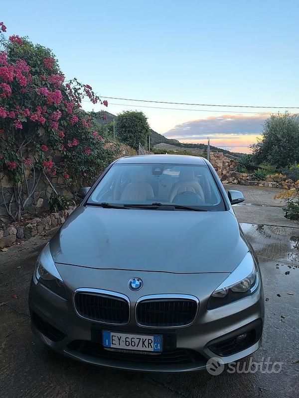 Usata BMW 218 Luxury Line 2015 Grigio Monovolume