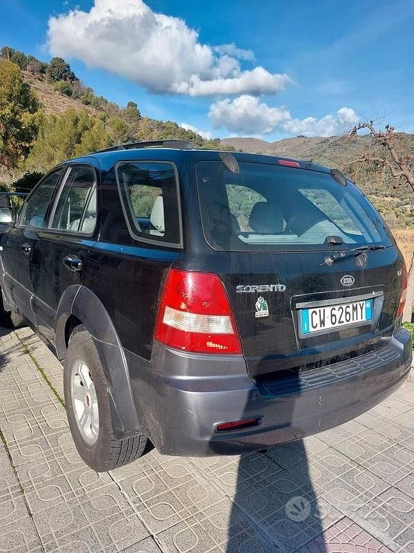 Usata Kia Sorento Active 140 CV (102 kW) 2005 Nero SUV