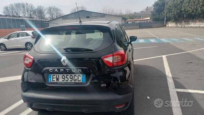 Usata Renault Captur 90 CV (66 kW) 2014 Nero SUV