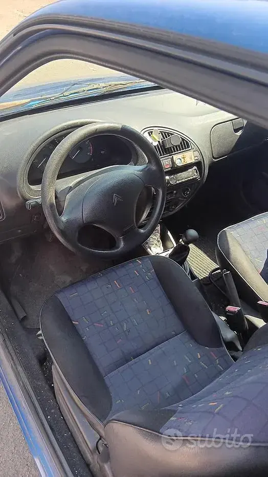 Usata Citroën Saxo 60 CV (44 kW) 2001 Bluazzurro Utilitaria