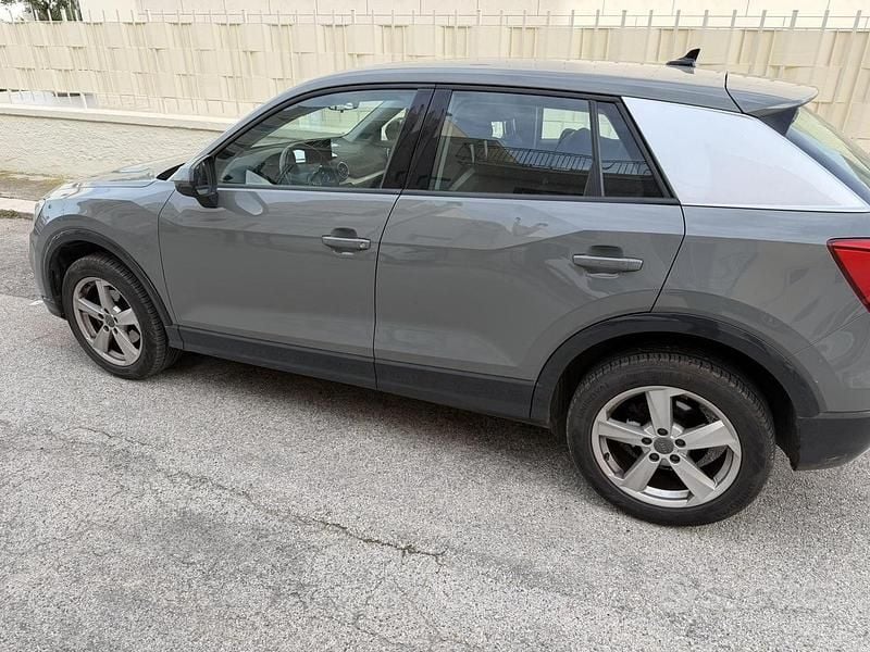 Usata Audi Q2 Admired 116 CV (85 kW) 2019 Grigio SUV
