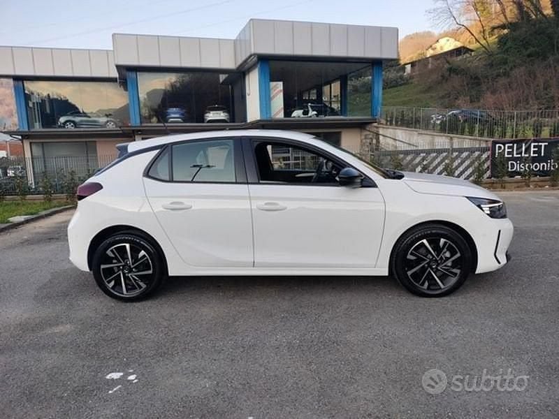 Usata Opel Corsa 101 CV (74 kW) 2025 Bianco Utilitaria