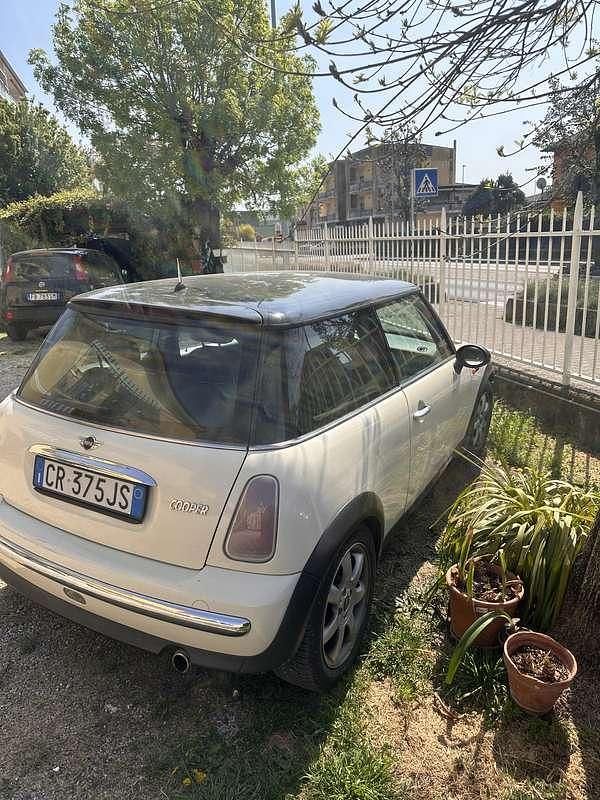 Usata Mini Cooper 116 CV (85 kW) 2004 Utilitaria