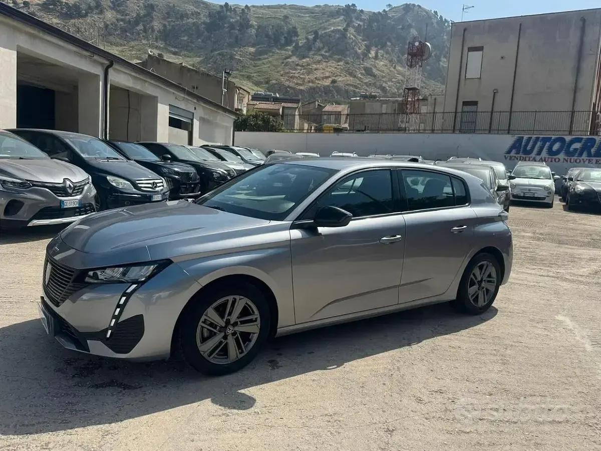 Usata Peugeot 308 Active 131 CV (96 kW) 2023 Grigio Berlina