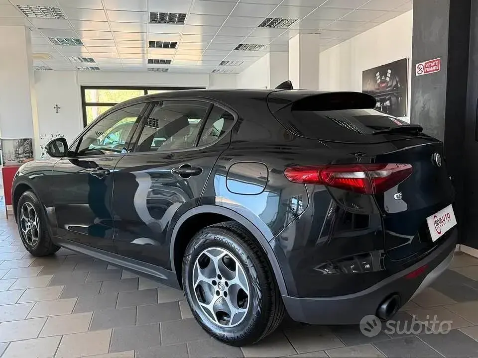 Usata Alfa Romeo Stelvio Business 190 CV (139 kW) 2022 Nero SUV