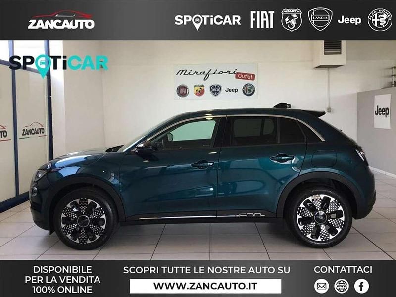 Blu/azzurro Usata 2025 Fiat 600 La Prima SUV | 22.250 € (Buon prezzo) - Immagine 1/4