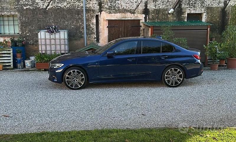Usata BMW 330 180 CV (132 kW) 2019 Blu Berlina