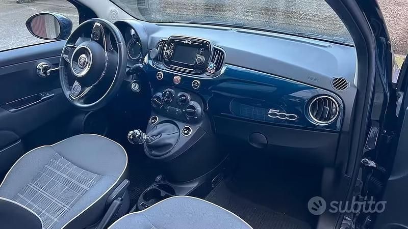 Usata Fiat 500 Lounge 69 CV (50 kW) 2019 Blu/azzurro Utilitaria