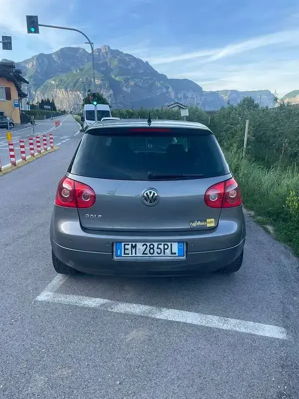 Usata VW Golf VI United 105 CV (77 kW) 2008 Utilitaria