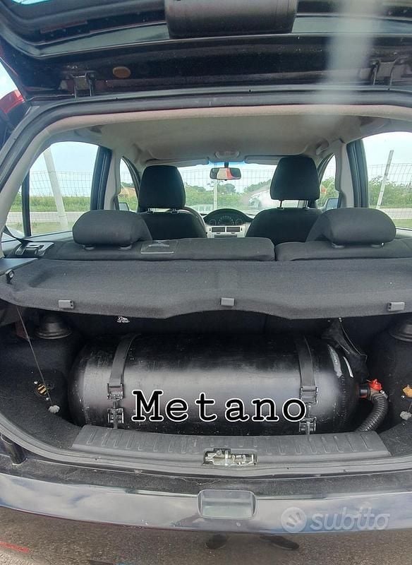 Usata Tata Indica 75 CV (55 kW) 2011 Nero Utilitaria