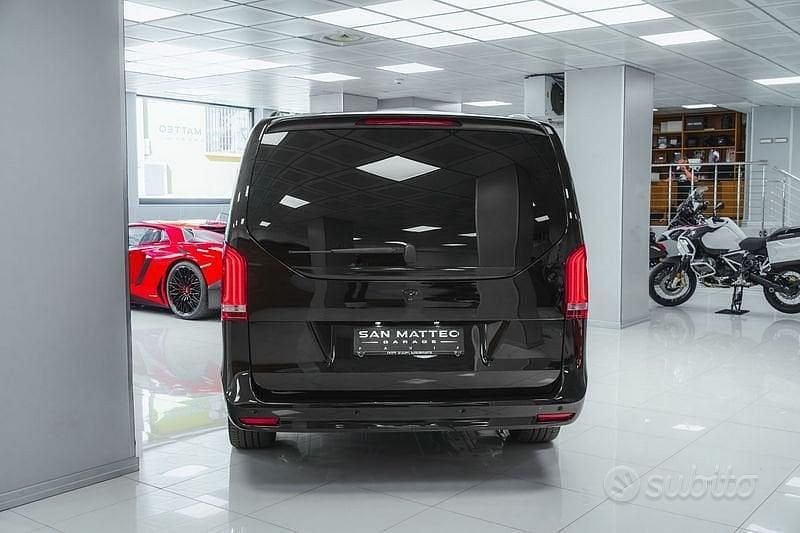 Usata Mercedes V300 2024 Nero Monovolume