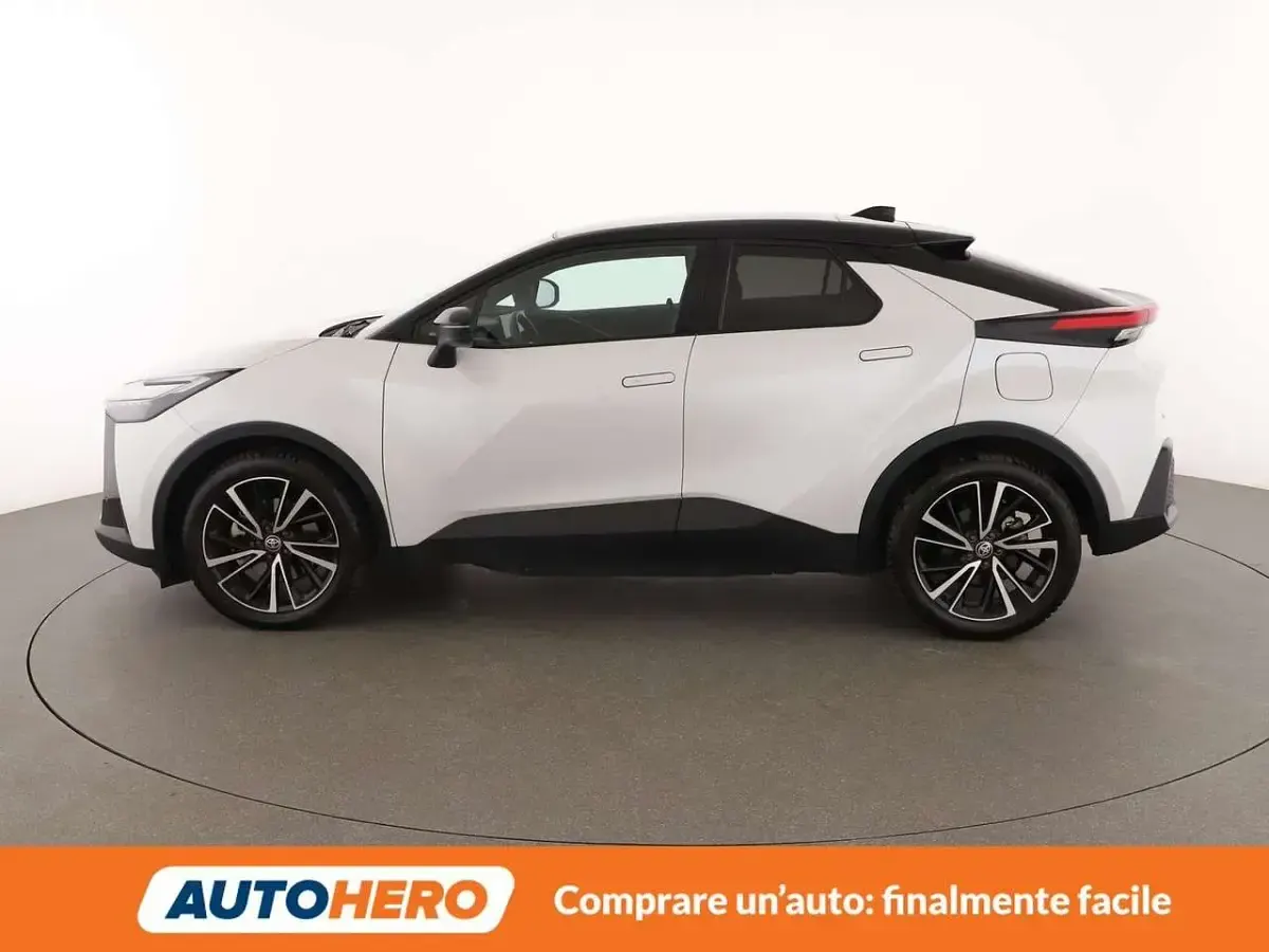 Usata Toyota C-HR Lounge 151 CV (111 kW) 2025 Bianco SUV