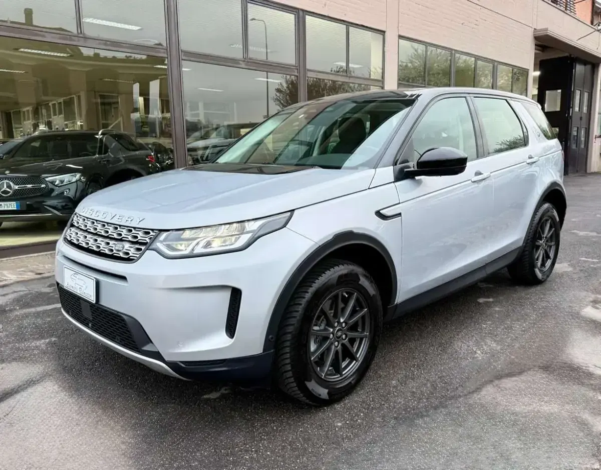 Usata Land Rover Discovery 5 SE 163 CV (119 kW) 2021 Argento SUV