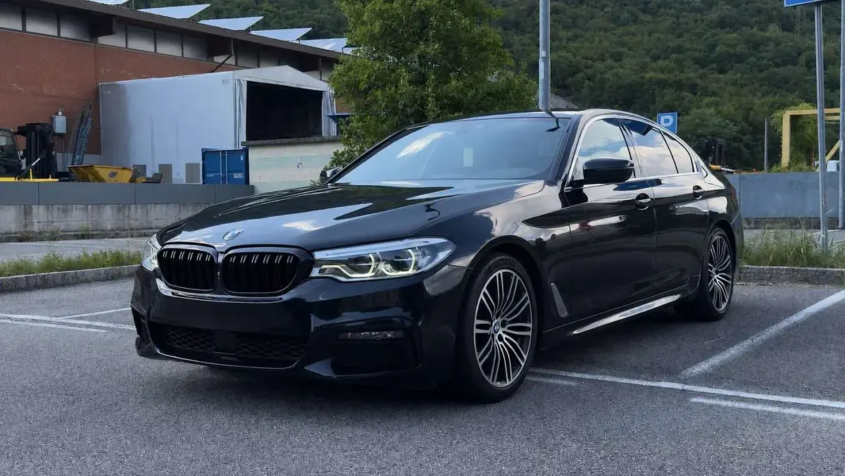Usata BMW 520 M Sport 190 CV (139 kW) 2019 Blu/azzurro Berlina