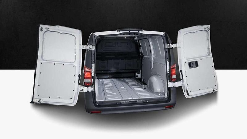 Nuova Mercedes Vito 136 CV (100 kW) 2026 Bianco Furgone