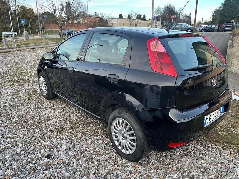 Usata Fiat Punto Street 69 CV (50 kW) 2018 Nero Utilitaria
