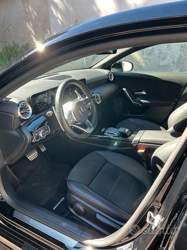 Usata Mercedes A180 136 CV (100 kW) 2022 Nero Berlina