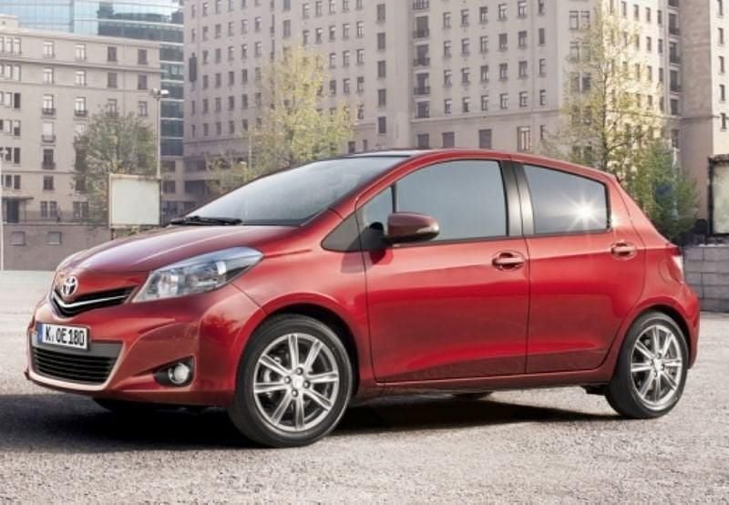 Bianco Usata 2014 Toyota Yaris Hybrid Style Utilitaria | 8300 € (Ottimo prezzo) - Immagine 1/4