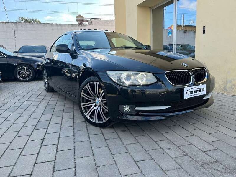 Other Usata 2011 BMW 320 Coupé | 8700 € (Buon prezzo) - Immagine 1/4
