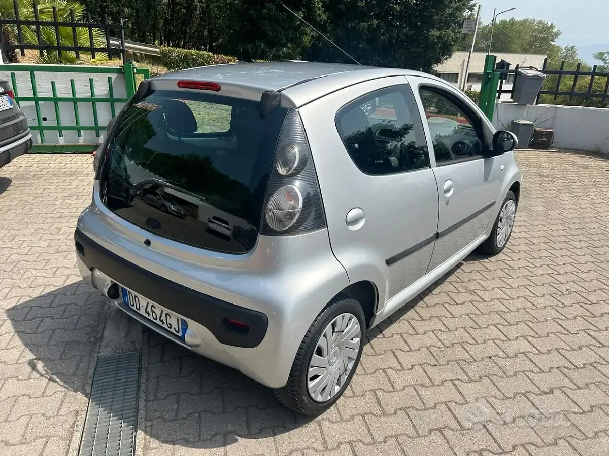 Usata Citroën C1 54 CV (39 kW) 2006 Grigio Utilitaria