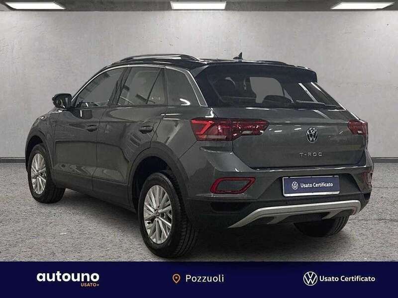Usata VW T-Roc Life 150 CV (110 kW) 2024 Grigio SUV