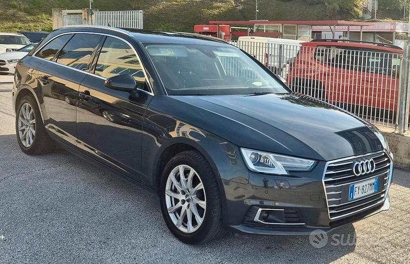 Grigio Usata 2016 Audi A4 Business Tre volumi | 10.500 € (Ottimo prezzo) - Immagine 1/4