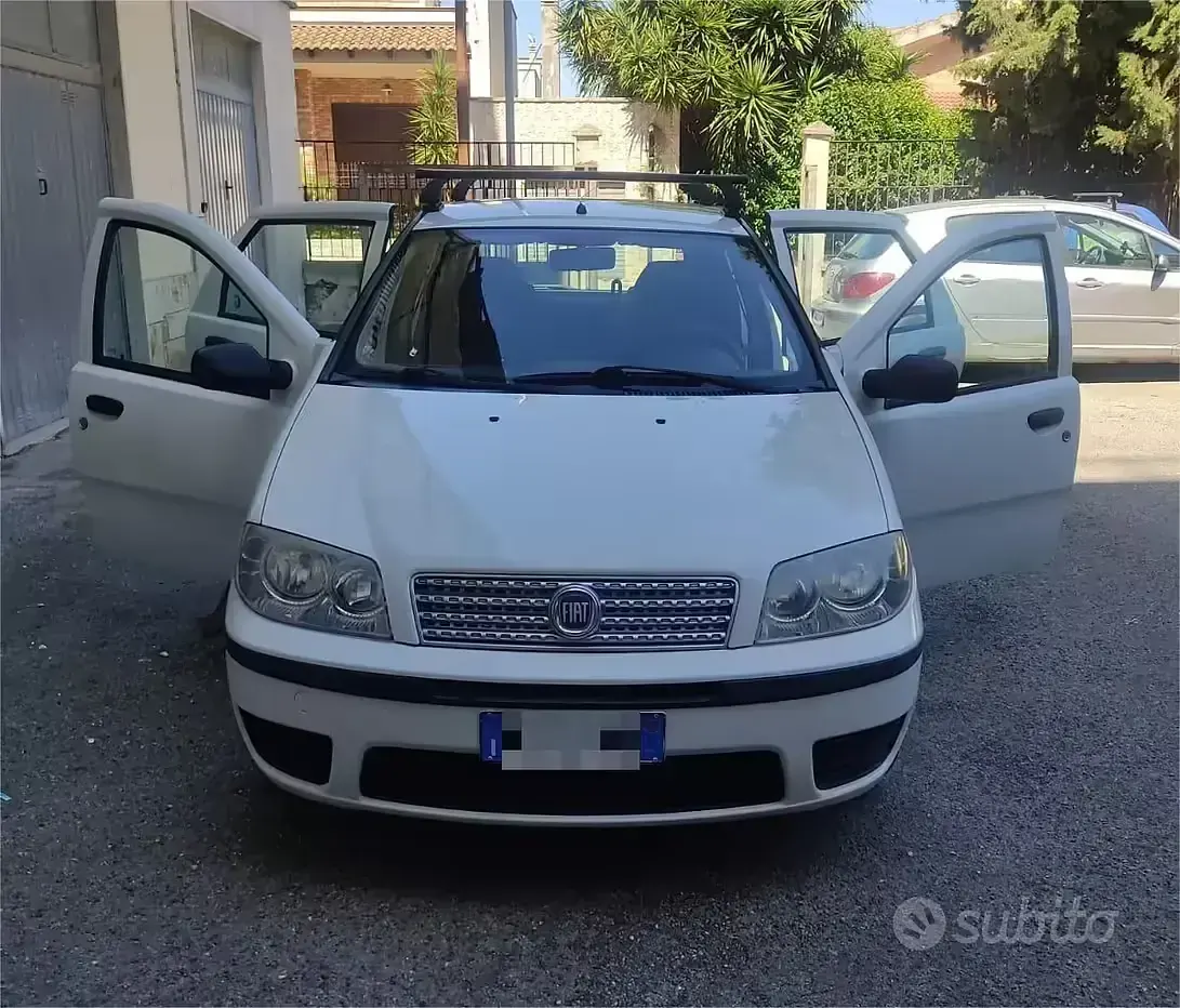 Usata Fiat Punto Classica 69 CV (50 kW) 2010 Bianco Utilitaria