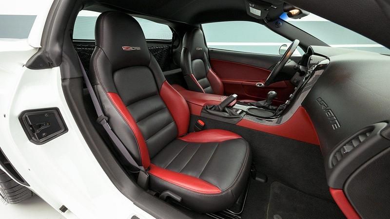 Usata Corvette Z06 513 CV (377 kW) 2007 Bianco pastello Utilitaria