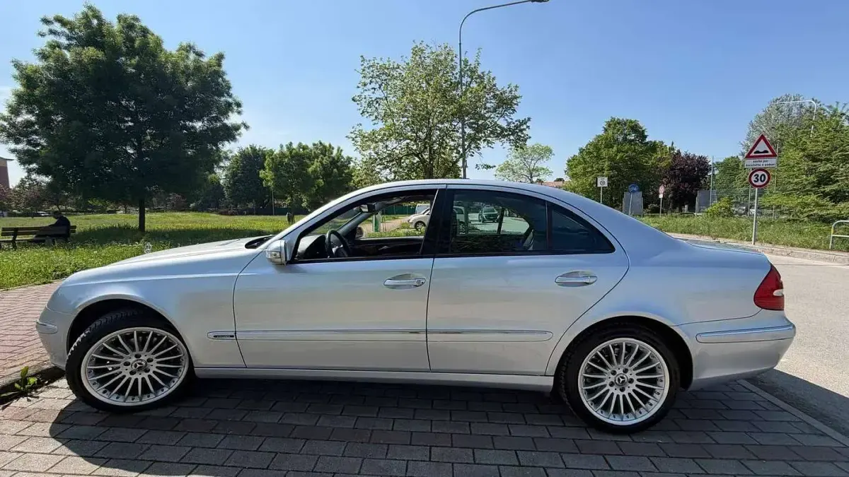 Occasion Mercedes E280 Elegance 231 ch (169 kW) 2005 Gris Berline