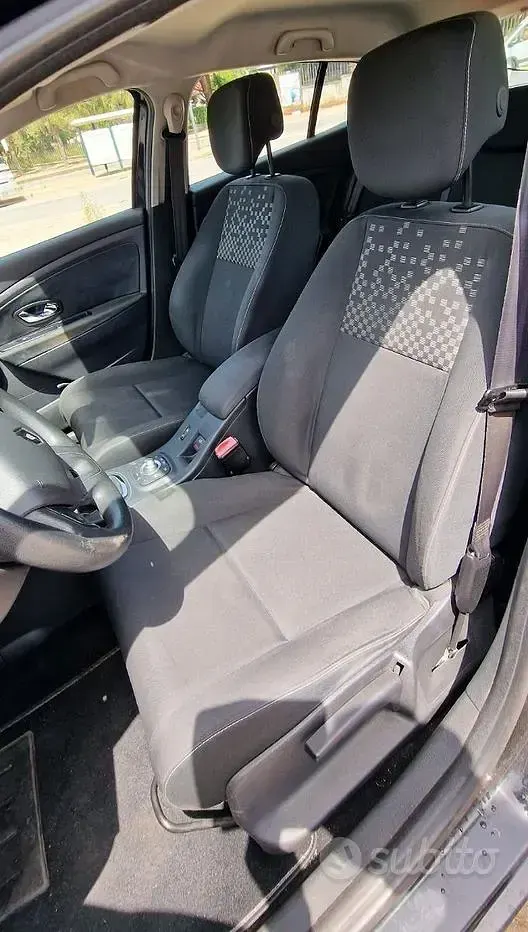 Usata Renault Mégane III 110 CV (80 kW) 2013 Nero Berlina
