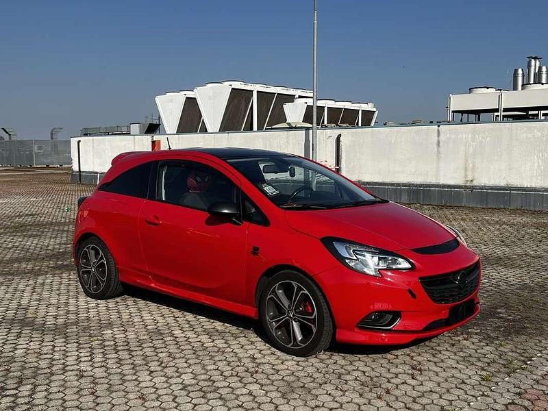 Usata Opel Corsa OPC 150 CV (110 kW) 2015 Rosso Utilitaria