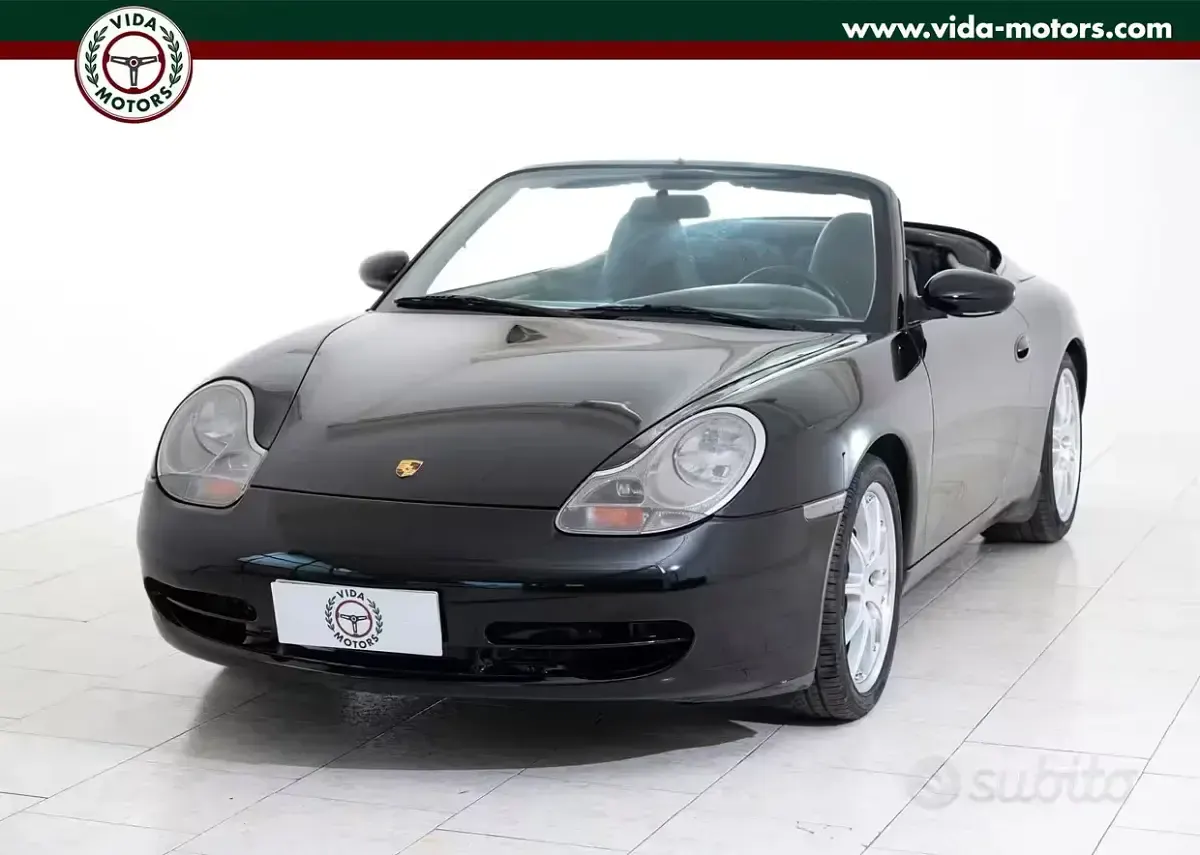Usata Porsche 911 Carrera 4 Cabriolet 300 CV (220 kW) 1999 Nero Cabrio