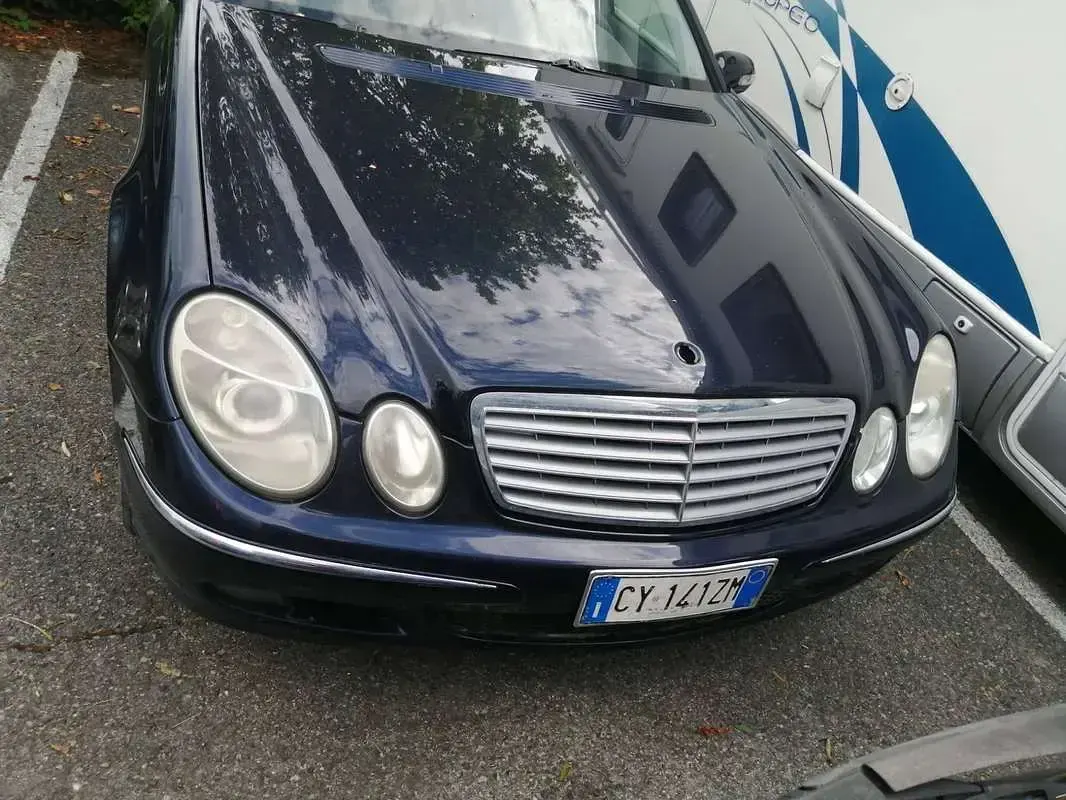 Usata Mercedes E280 Elegance 177 CV (130 kW) 2006 Blu/azzurro Station wagon